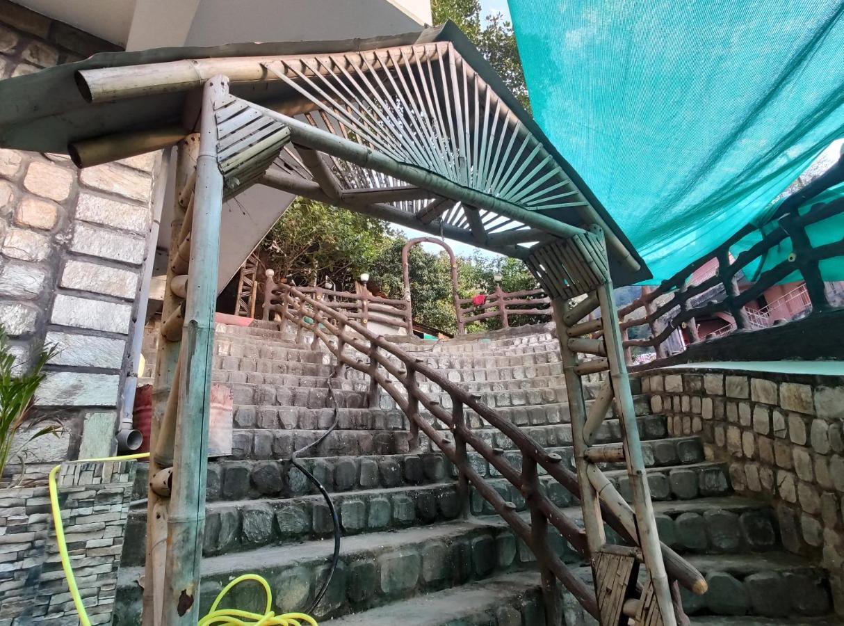 Hostel Zostel Rishikesh - Laxman Jhula Exterior foto